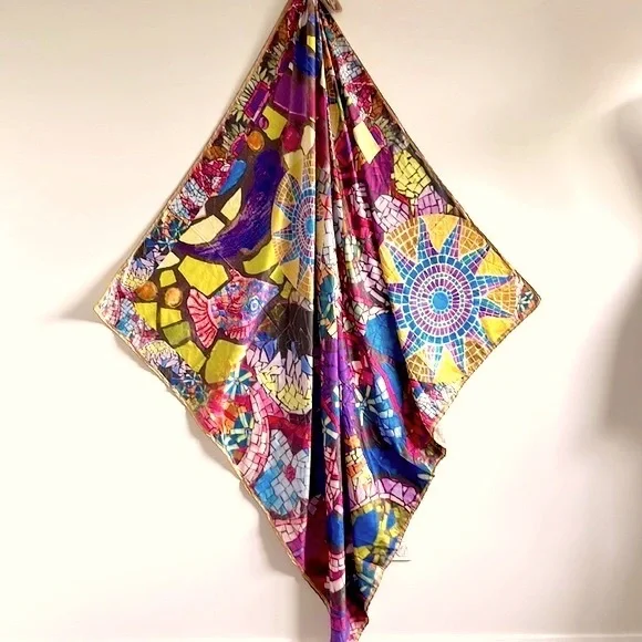 CARTIER Paris. Silk Scarf, Multicoloured Stained Glass Pattern, Pink Wolf 125-03 - Picture 6 of 10